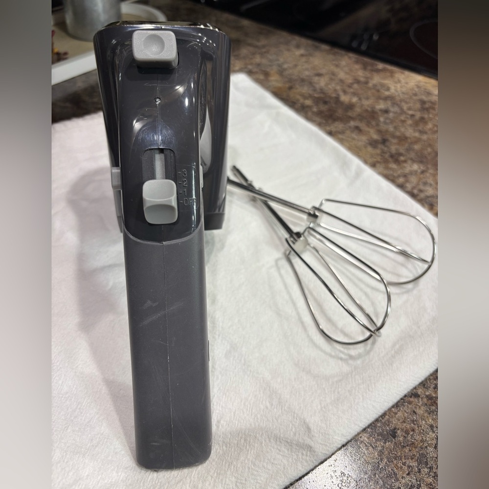 The Pampered Chef- **Replacement** Flex+ Hand Mixer Attachment w/beaters - Picture 9 of 12